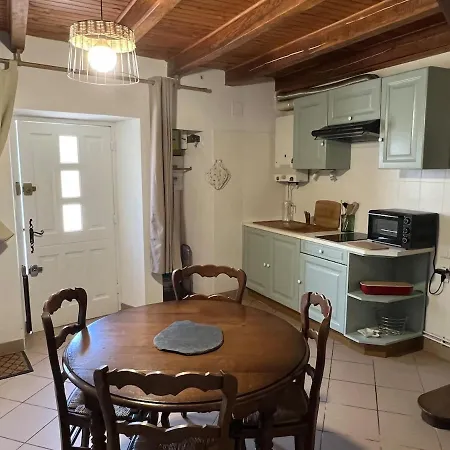 펜션 Maison De Village En Pierre *